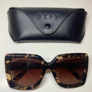 Diff Gia Oversized Square Sunglasses For Women UV400 Tortoise Shell With Case